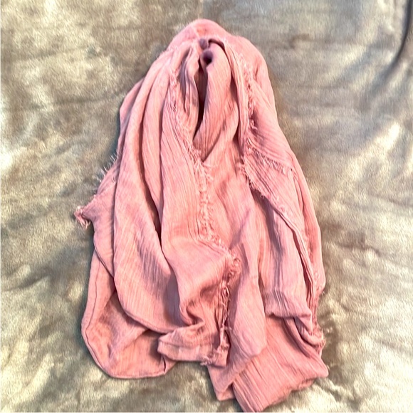 🤑 Pink Infinity Scarf NEW - Picture 1 of 2